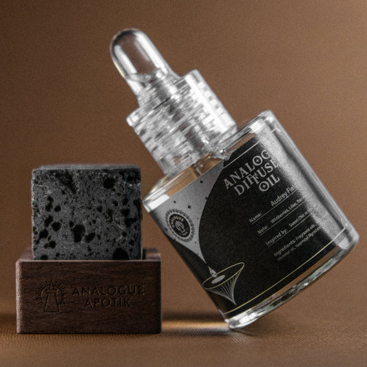 Audrey Field 3-in-1 Diffuser Set (Car clip, Volcanic Stone & Oil)