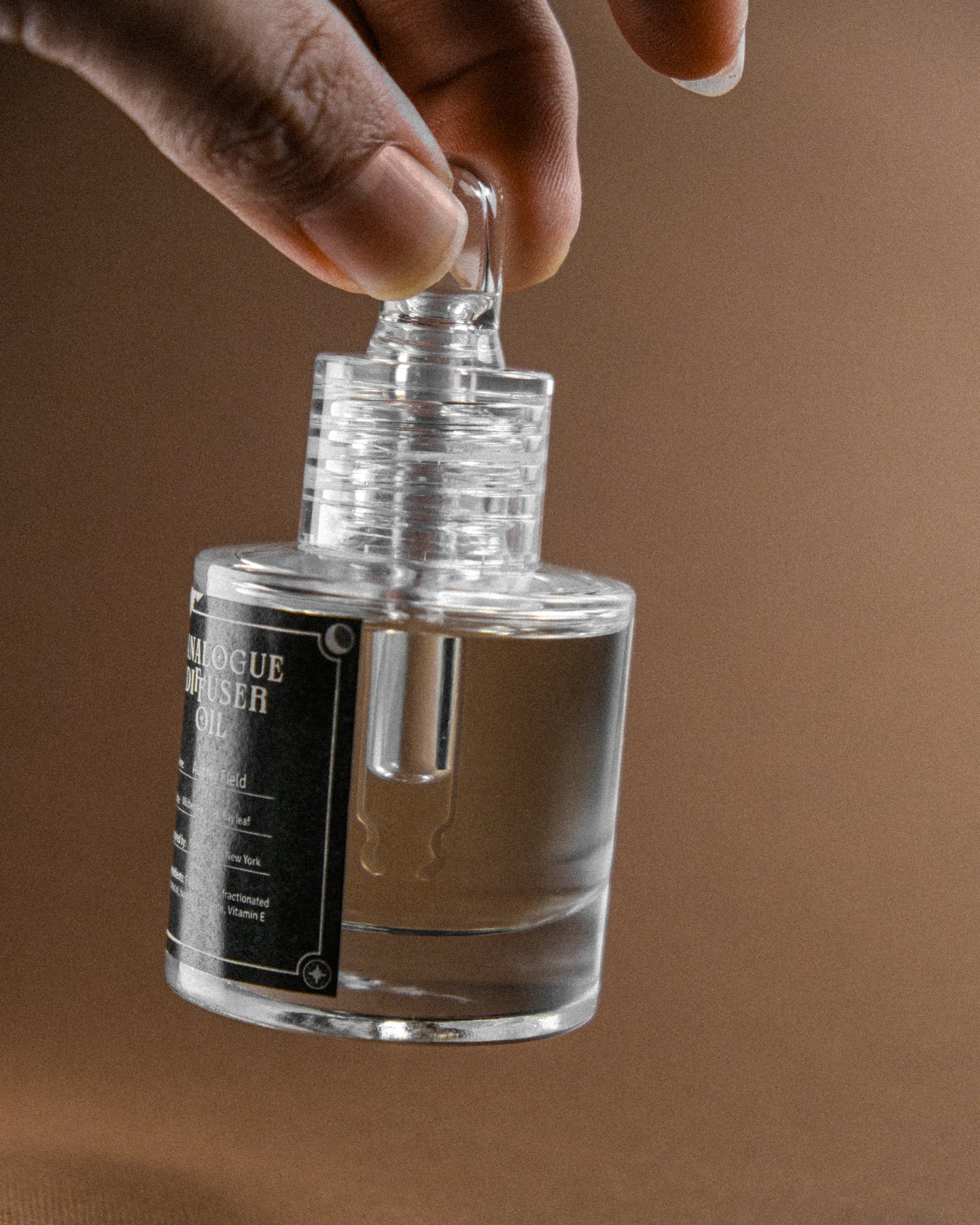 Audrey Field 3-in-1 Diffuser Set (Car clip, Volcanic Stone & Oil)