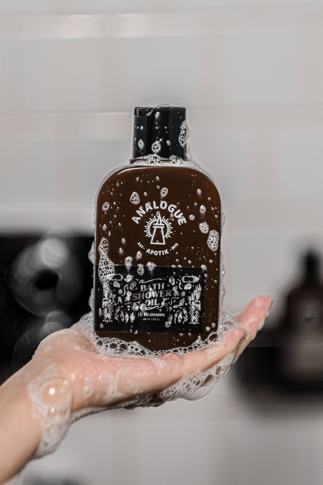 Analogue Shower Oil Body Wash - Jù Blossom