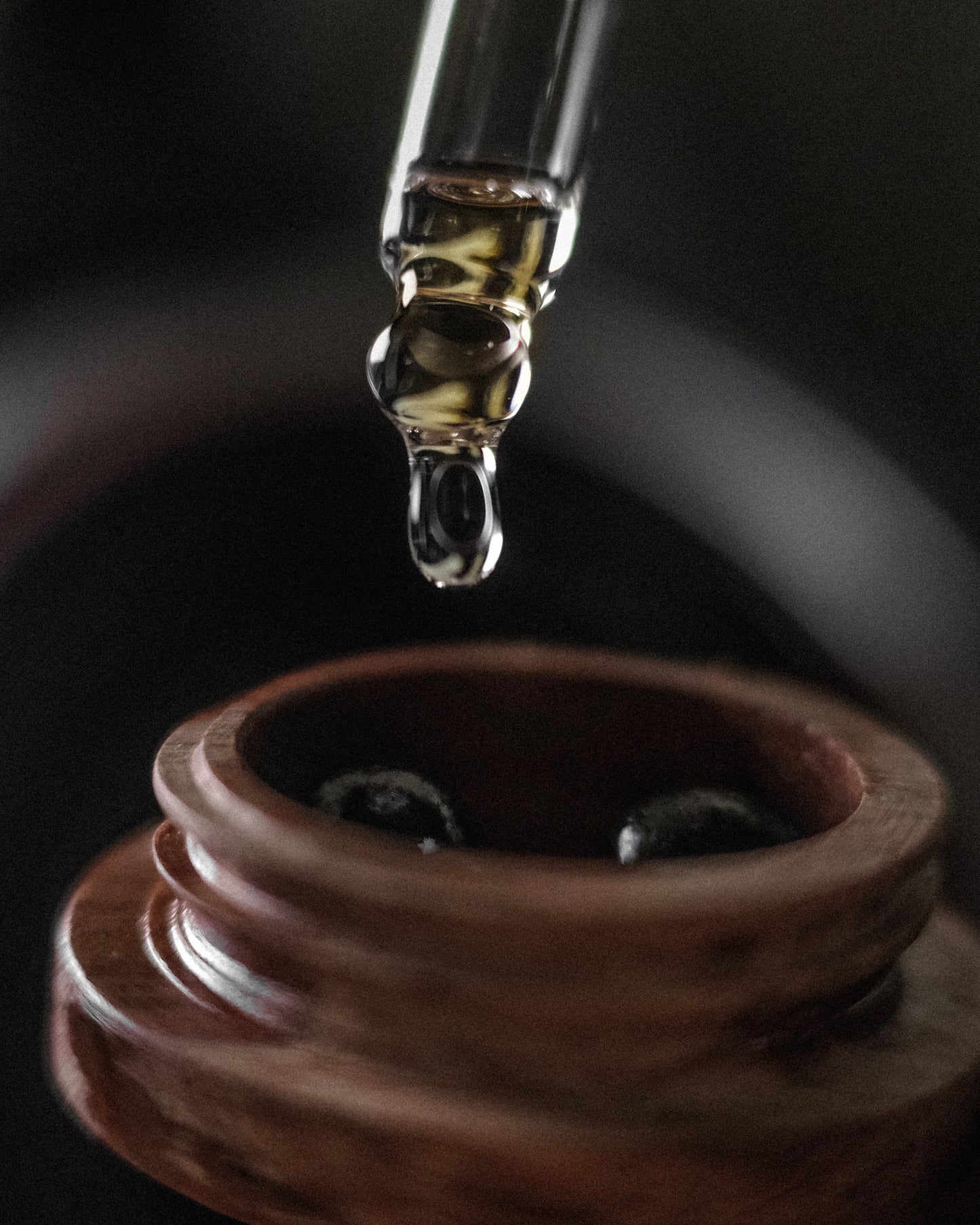 The 1967 3-in-1 Diffuser Set (Car clip, Volcanic Stone & Oil)
